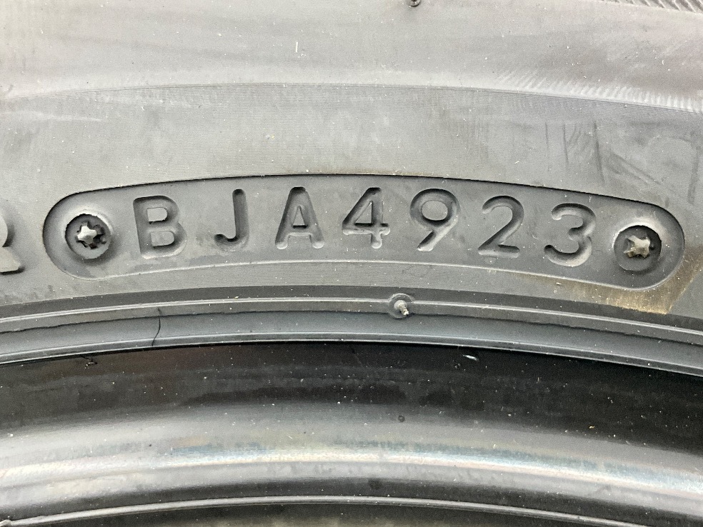 新品タイヤ 処分特価 2本セット 215/60R17 96H ブリヂストン REGNO GRVII 夏 サマー 215/60/17 ヴェルファイア b12186