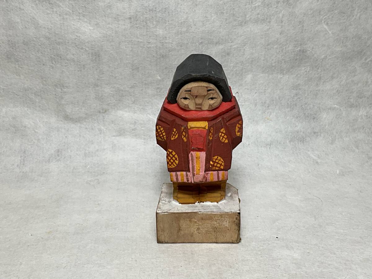. женщина Nakamura .? один меч гравюра / старый игрушка сельское хозяйство . изобразительное искусство . земля производство дерево край кукла 