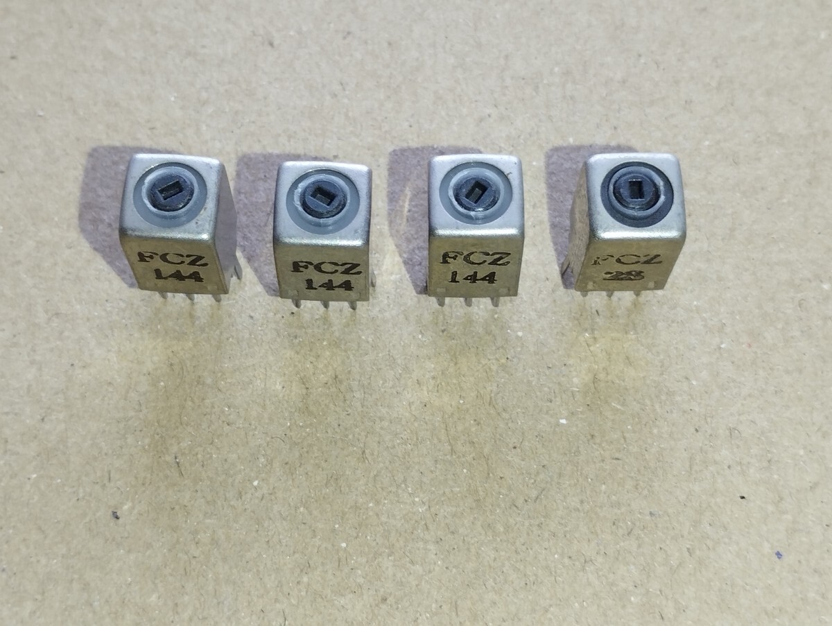 【未使用】 FCZコイル 144MHz 3個　28MHz 1個 （計4個） 7mm角 10mm高