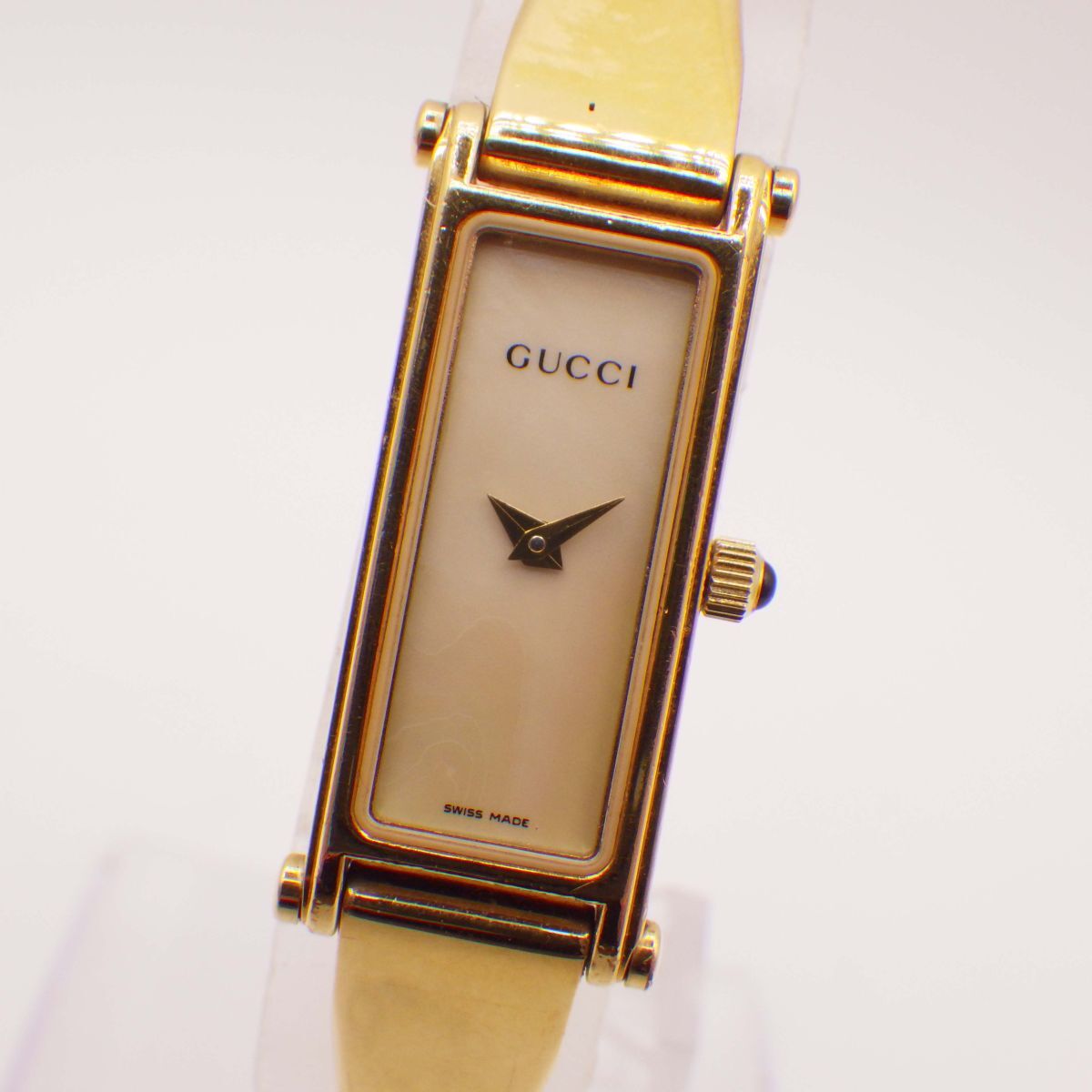 448014【1円スタート】GUCCI グッチ 稼動(dòng)品 1500L バングルウォッチ シェル文字盤(pán) レディース 時(shí)計(jì) クオーツ ケース12mm