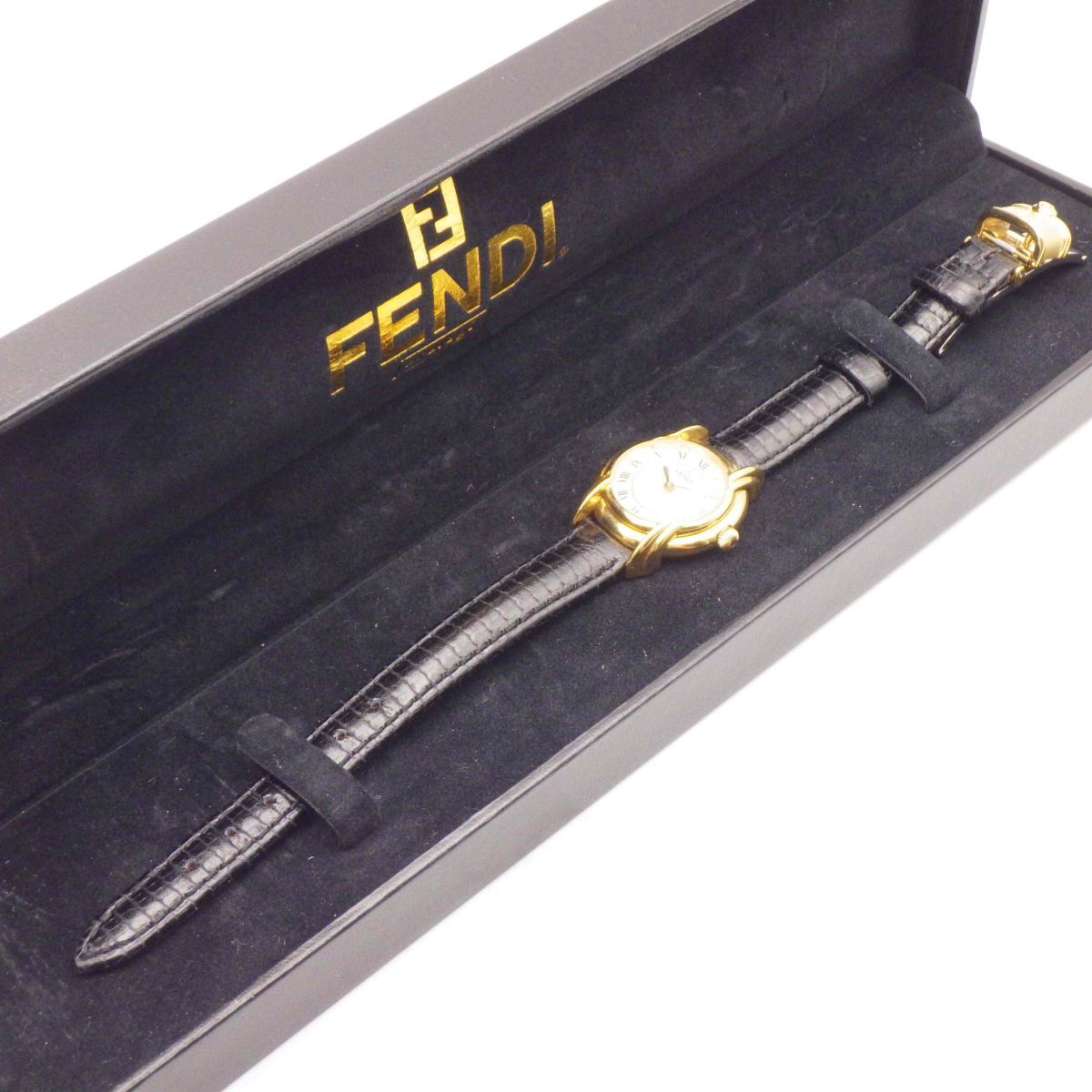 445063【1円スタート】FENDI フェンディ 350L オロロジ Dバックル レディース 時(shí)計(jì) クオーツ ケース25mm