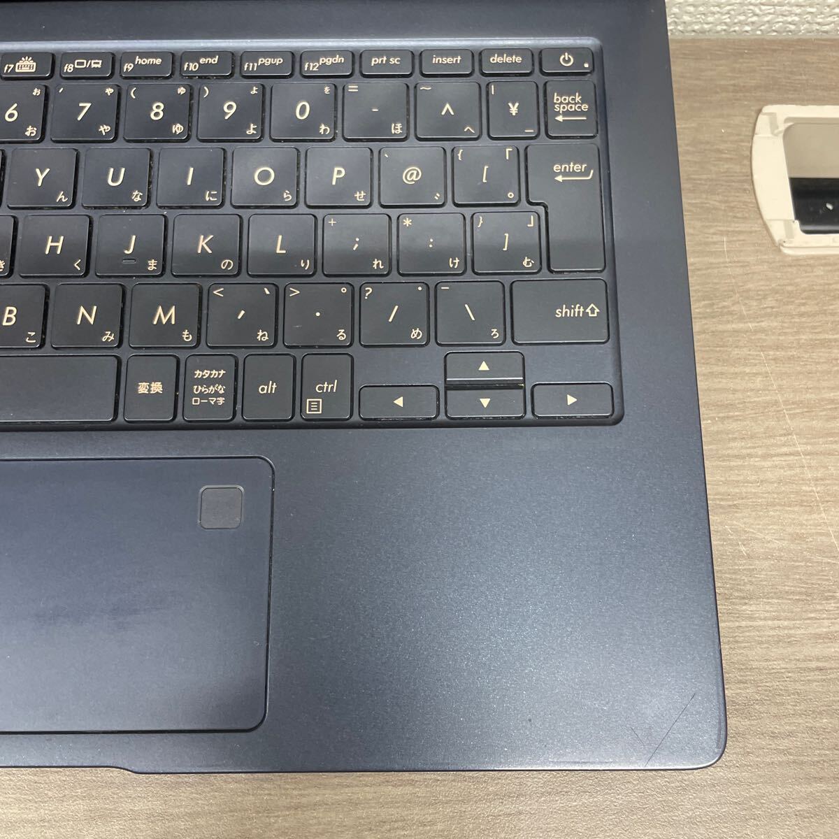 ④ASUS UX391U Corei7-8550 1.80GHz 16GB принадлежности нет ноутбук 