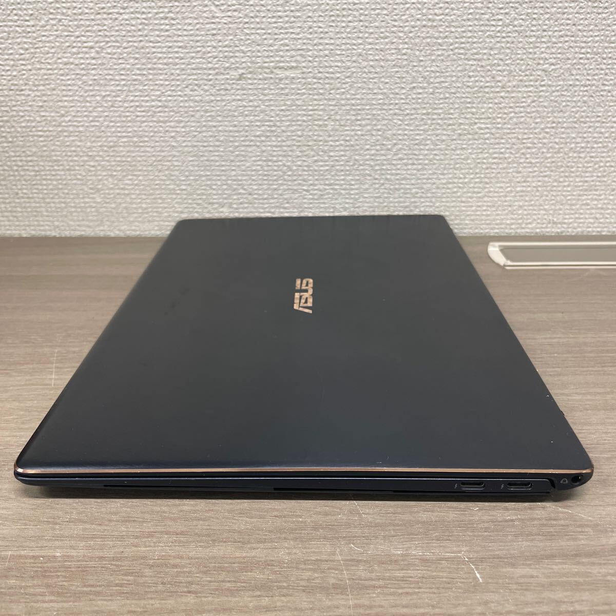 ④ASUS UX391U Corei7-8550 1.80GHz 16GB принадлежности нет ноутбук 