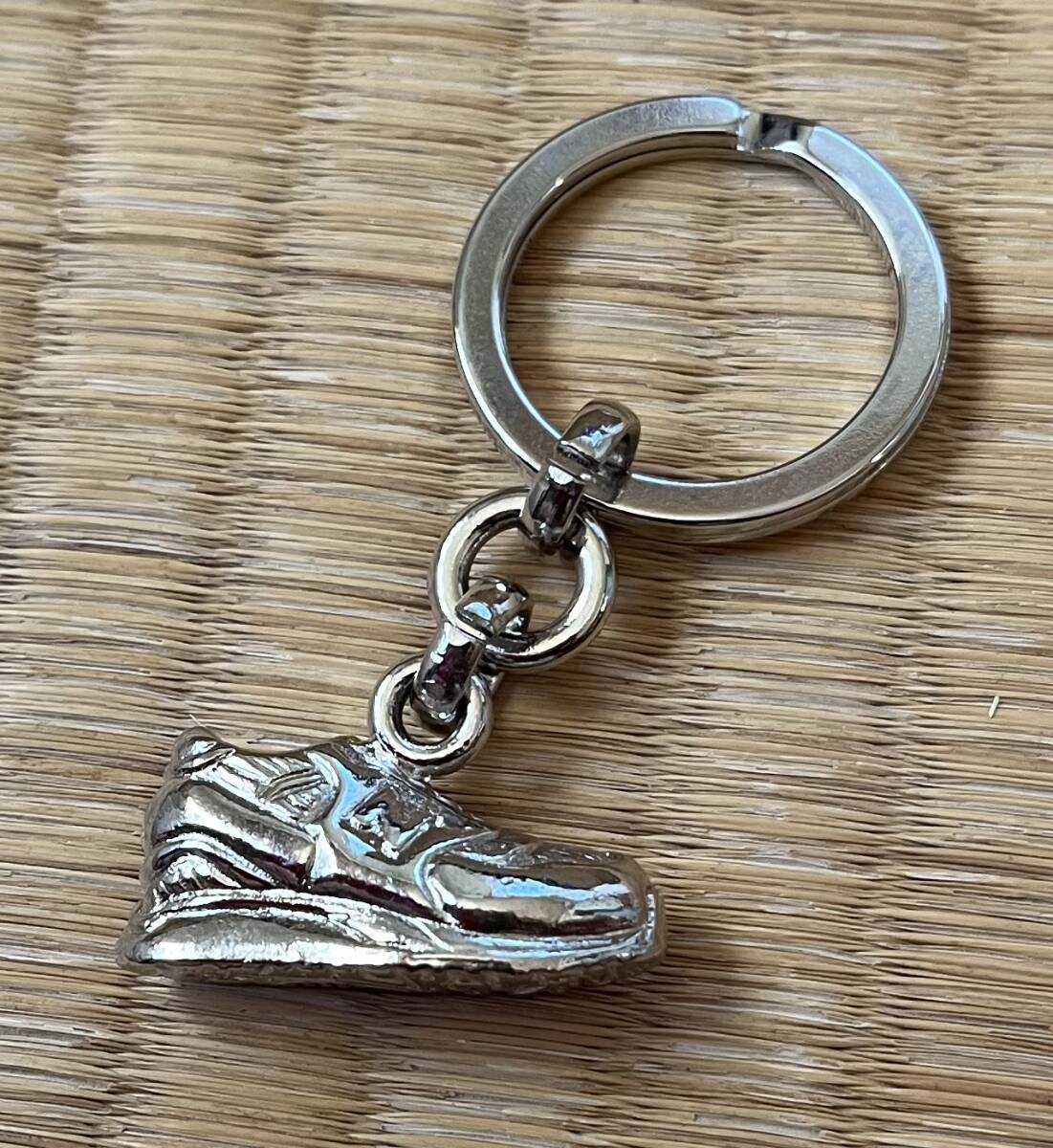 新品【new balance】靴型金属キーホルダー_画像1