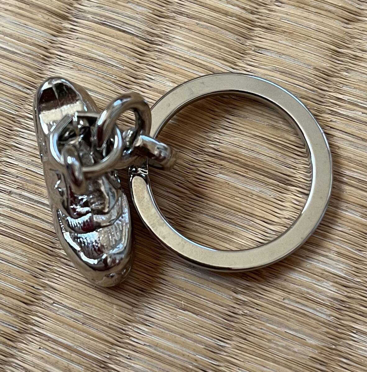 新品【new balance】靴型金属キーホルダー_画像7