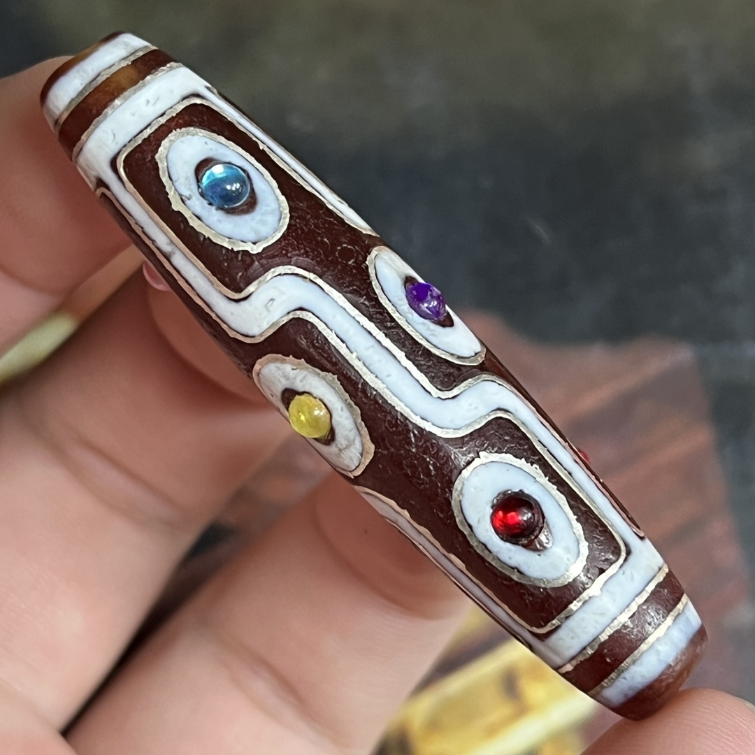 ななな 秘藏 清代 チベットの老天珠 高油老料 【銀糸碧璽を