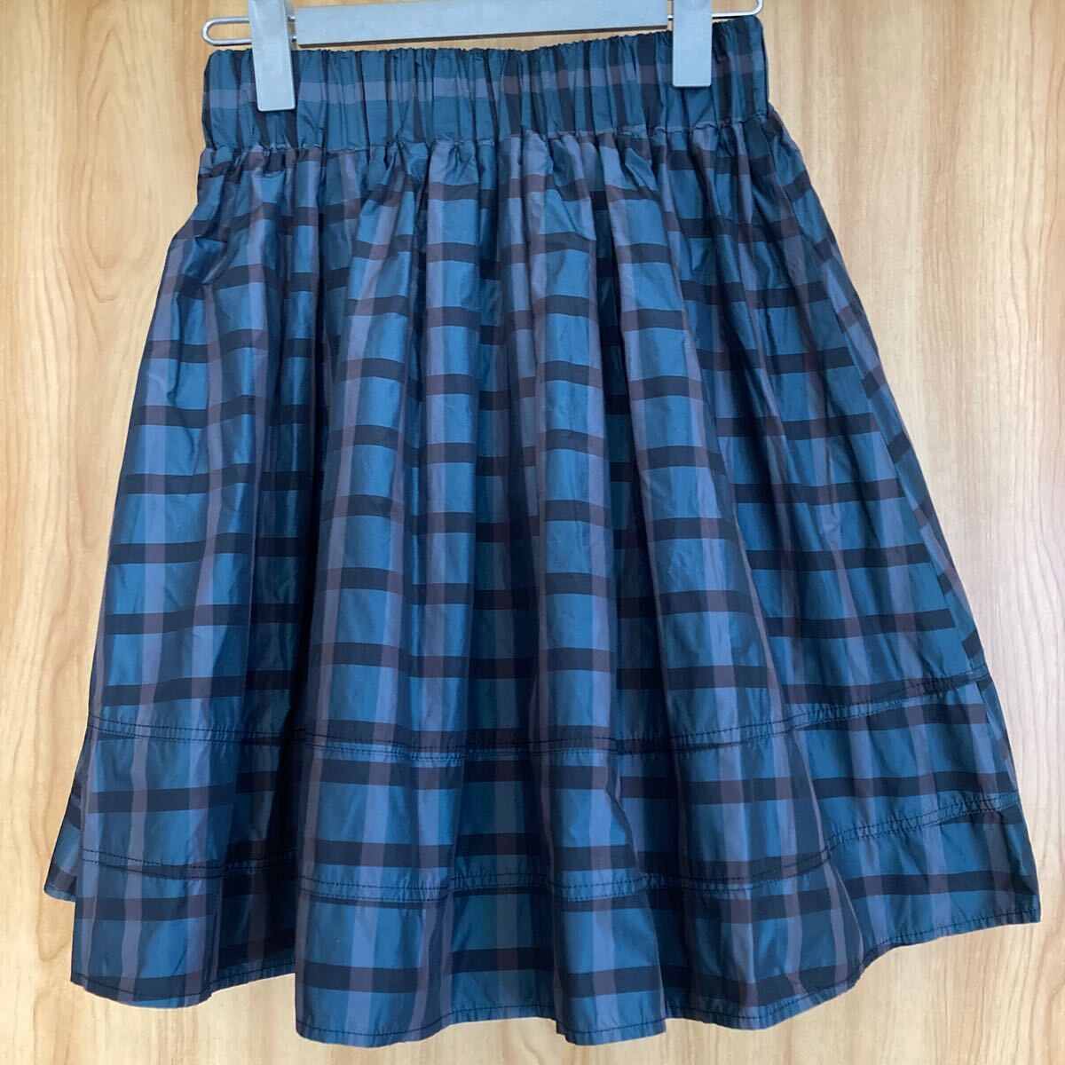 ◆超美品◆【LUCA/LADY LUCK LUCA】ルカ/レディラックルカ　チェック シャカシャカスカート 膝丈 ウエストゴム_画像3