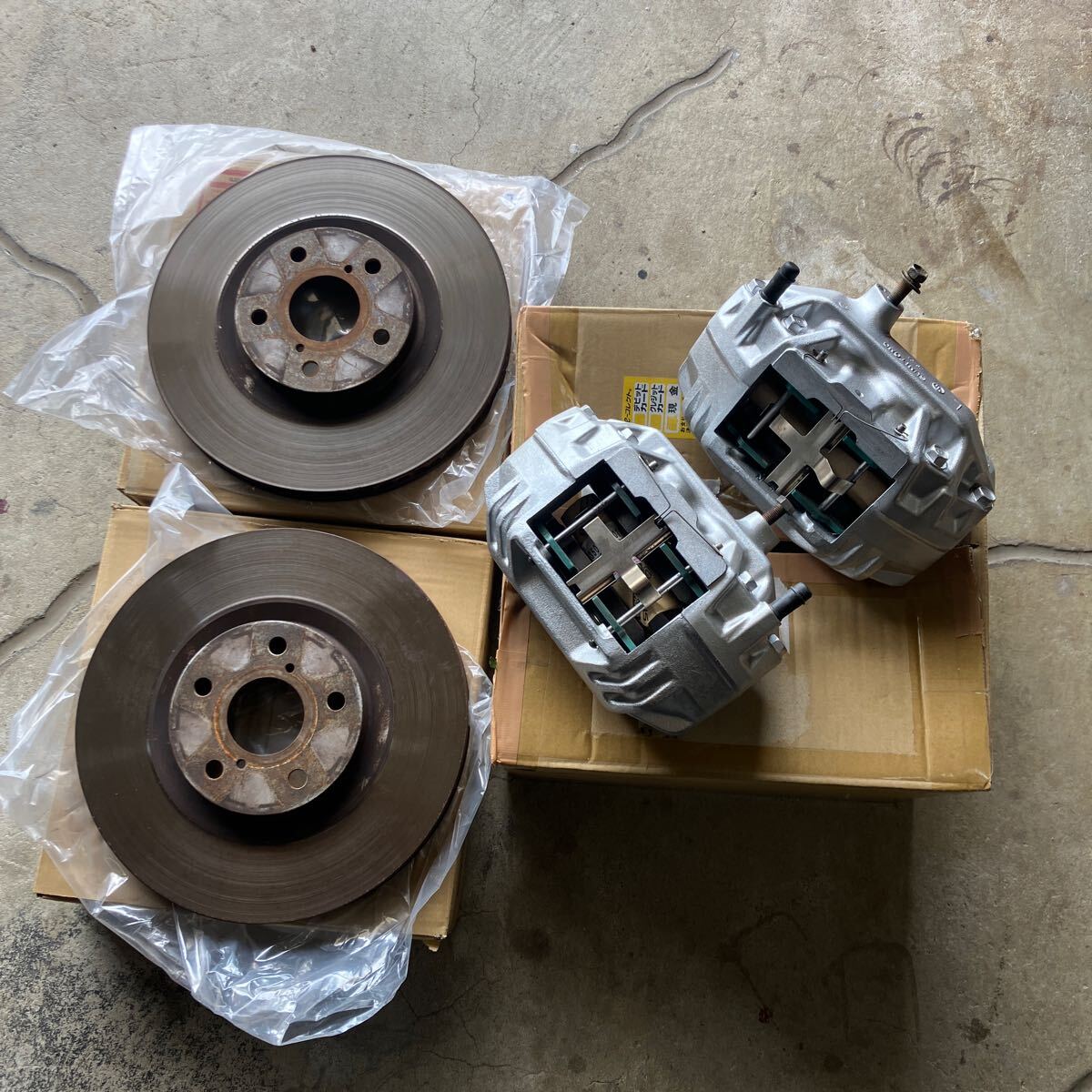 スープラJZA80 かたまら RZ フロントキャリパーとフロントローター