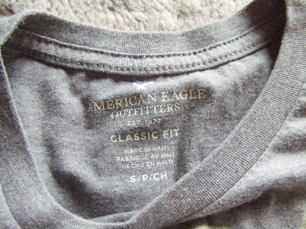 S★アメリカンイーグル★Tシャツ グレー　aeoアメリカン イーグル アウトフィッターズAmerican Eagle Outfittersニューヨークusaスター星