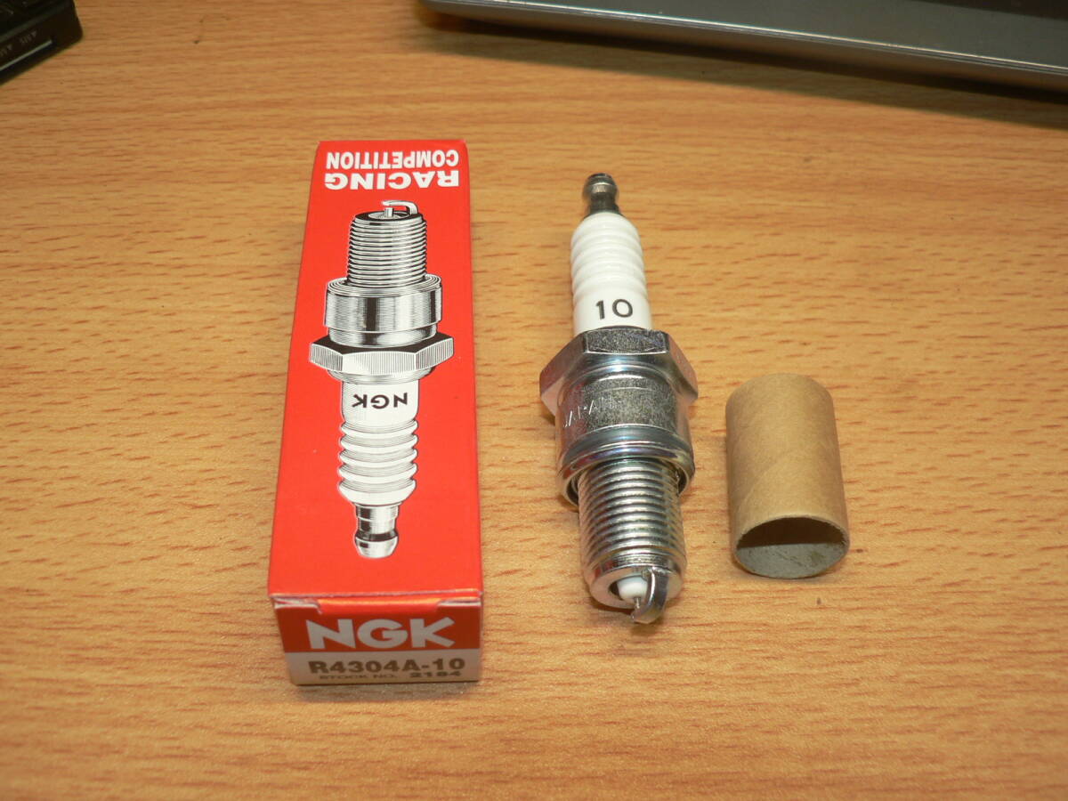 NGK プラグ　R4304A-10 　KTの夏場(chǎng)やチューニングエンジン に最適　-2
