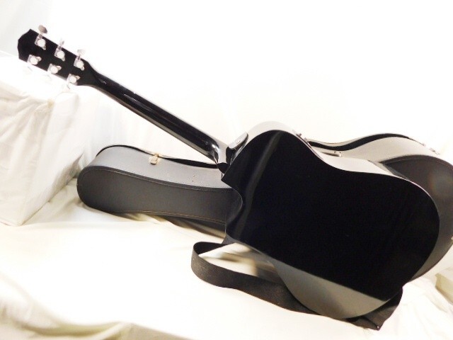 Fender FLAT-TOP DREADNOUGHT ACOUSTIC GUITAR CASE
