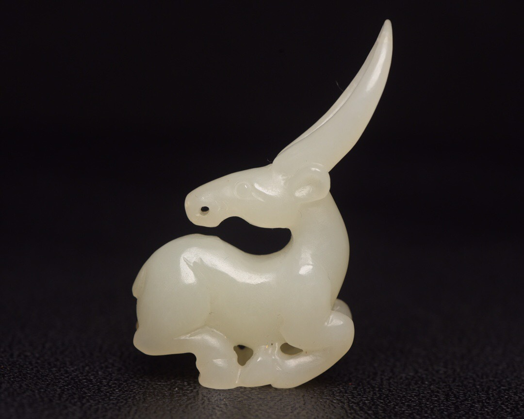 『館蔵珍品 和田玉製 細密彫 玉鹿 置物 賞物』稀少珍蔵品 古賞物 貴重物品 収蔵品 中国古美術 時代物 古董品 その他