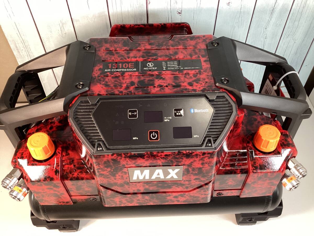 【未使用品(店頭展示品)】★マックス(MAX) 高圧専用エアコンプレッサー AK-HH1310E_ジュラシックレッド