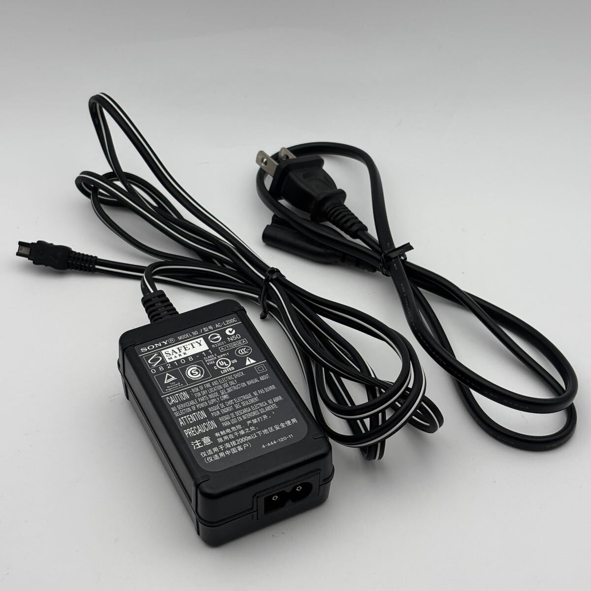 ? SONY HDR-CX390 デジタルビデオカメラ 通電確認済 箱説無し 電源コード有り 付屬品寫真參照 ソニー ハンディカム 宅急便コンパクト発送 