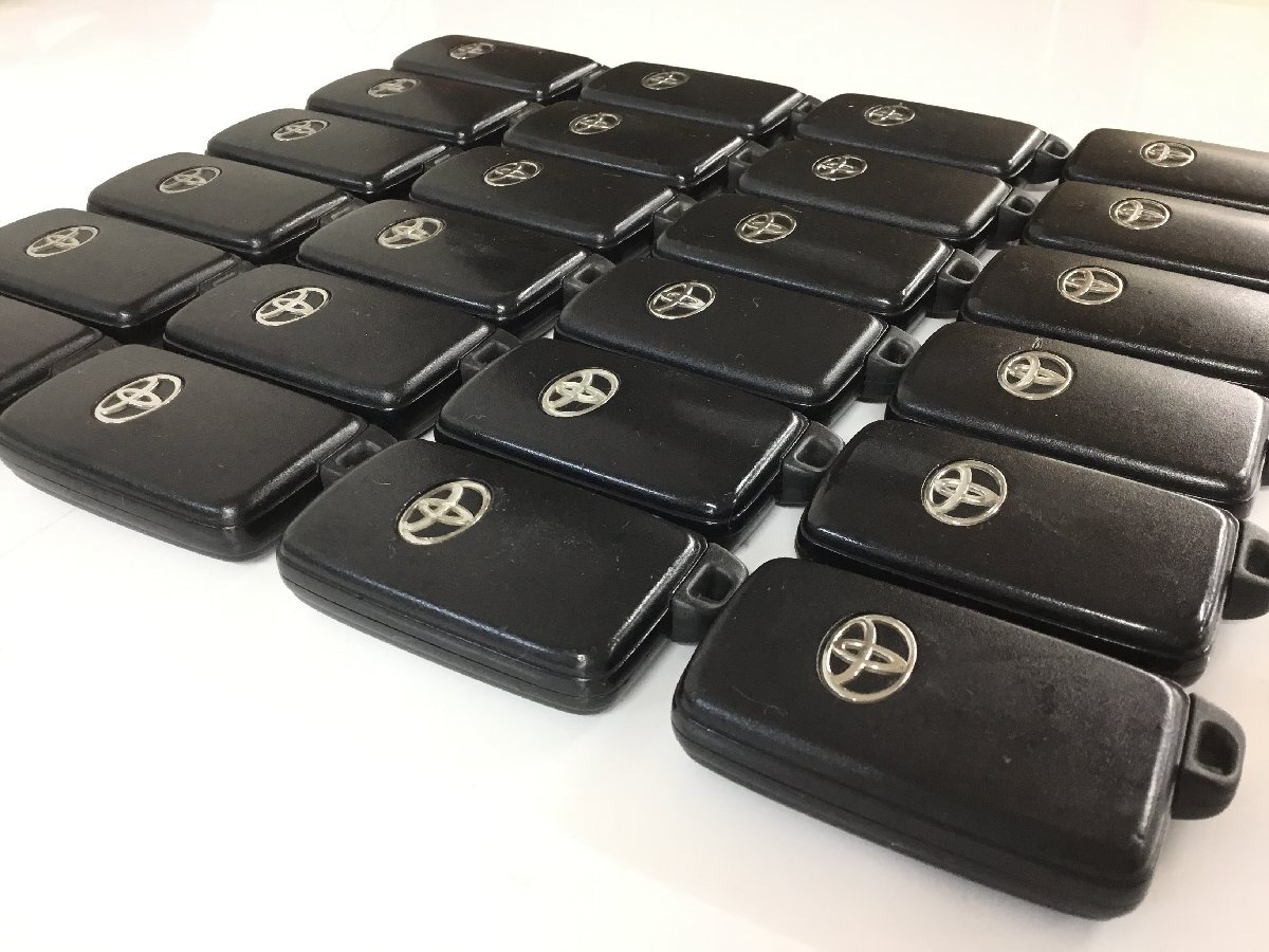 売り切り！ トヨタ ZVW30 プリウス 41 プリウスα NHP10 アクア 純正 スマートキー 2ボタン 24個 　　　　　　　　　 2501270 2J1-2 斎
