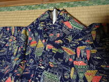 飛騨高山白川郷柄が優美な着物(正絹)袷_画像4