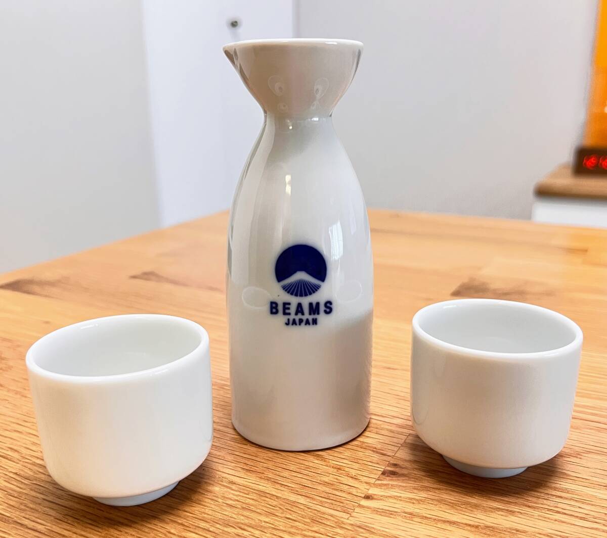 [ новый товар ]BEAMS JAPAN Beams Japan Logo бутылочка для сакэ 2 .& чашка саке 2 шт. комплект 2,640 иен ( включая налог )
