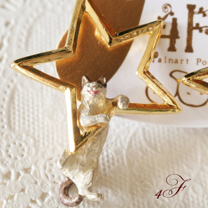 スターイリュージョン ピアス 4F 送料無料 パルナートポック 猫 ねこ ネコ キャット 星 小物 ブラフシューペリア ポストタイプ 雑貨_画像2