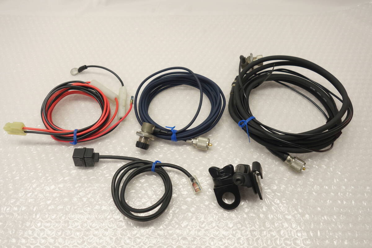 * утиль *KENWOOD Kenwood рация TM-V708* электризация OK/ принадлежности имеется 