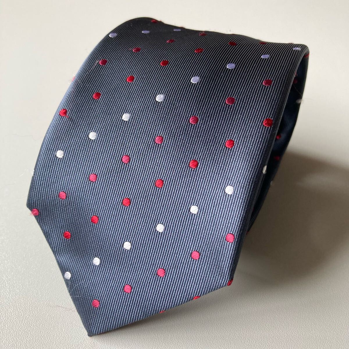 ネクタイ BRICK HOUSE 東京シャツ ブランド グレー系 ポリエステル 洗えるネクタイ ドット柄 ビジネス リクルート 即決_画像2