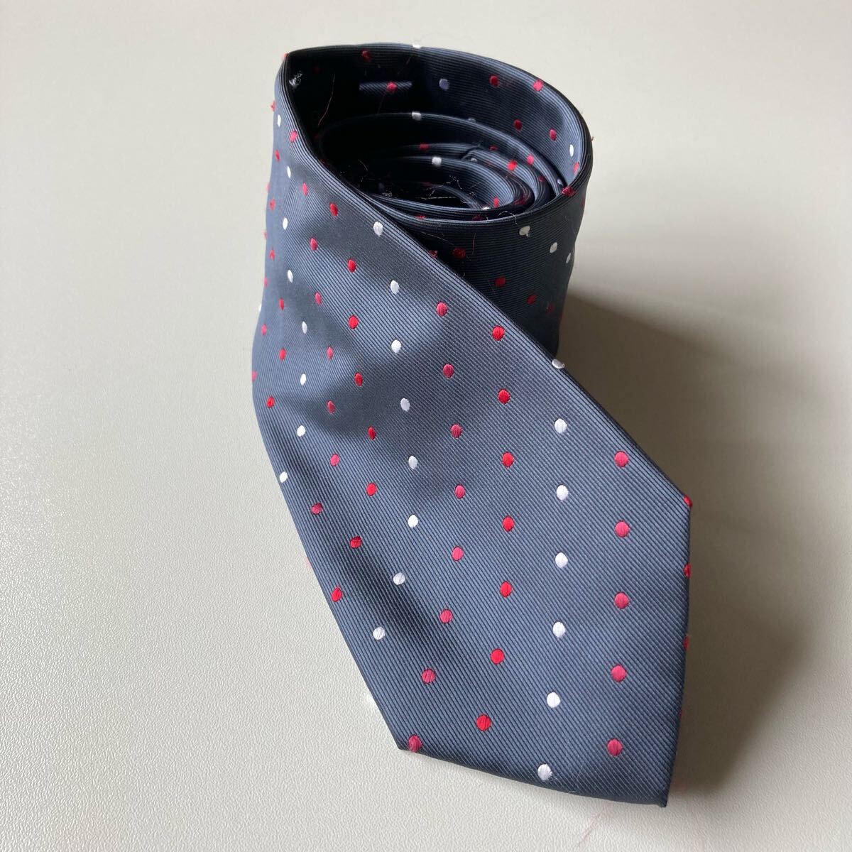 ネクタイ BRICK HOUSE 東京シャツ ブランド グレー系 ポリエステル 洗えるネクタイ ドット柄 ビジネス リクルート 即決_画像3