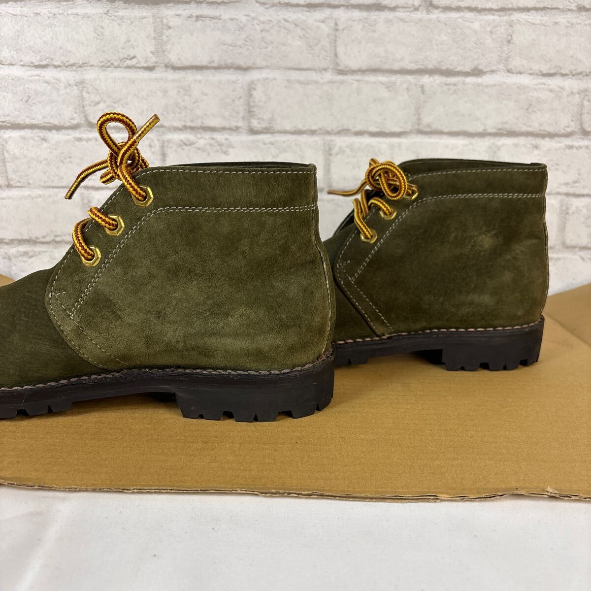 Vibramソール スエードチャッカブーツ カーキ 6.5 約24.5cm ワークブーツ風 無地 ショートブーツ オリーブグリーン ビブラムソール