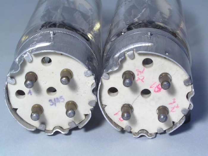 ３極出力管 TFK RS237 と AEG AS1003(RS237) ２本組