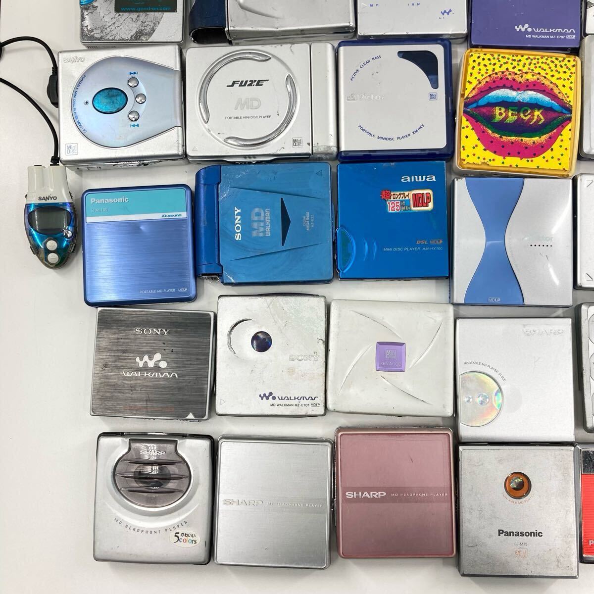 大量まとめ売り MDプレーヤー MDウォークマン 42臺セット SONY SHARP 他多數(shù) ジャンク 現(xiàn)狀渡し 修理用 コレクション 部品取りに