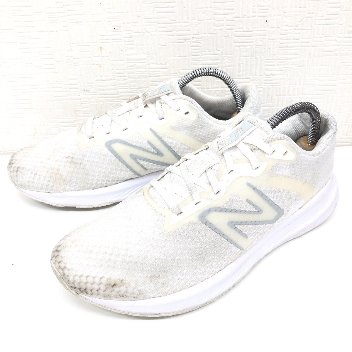 ●New Balance ニューバランス 413 V2 メッシュ ランニングシューズ 24cm 白 ホワイト スニーカー 超軽量 ジョギング トレーニング 女性用