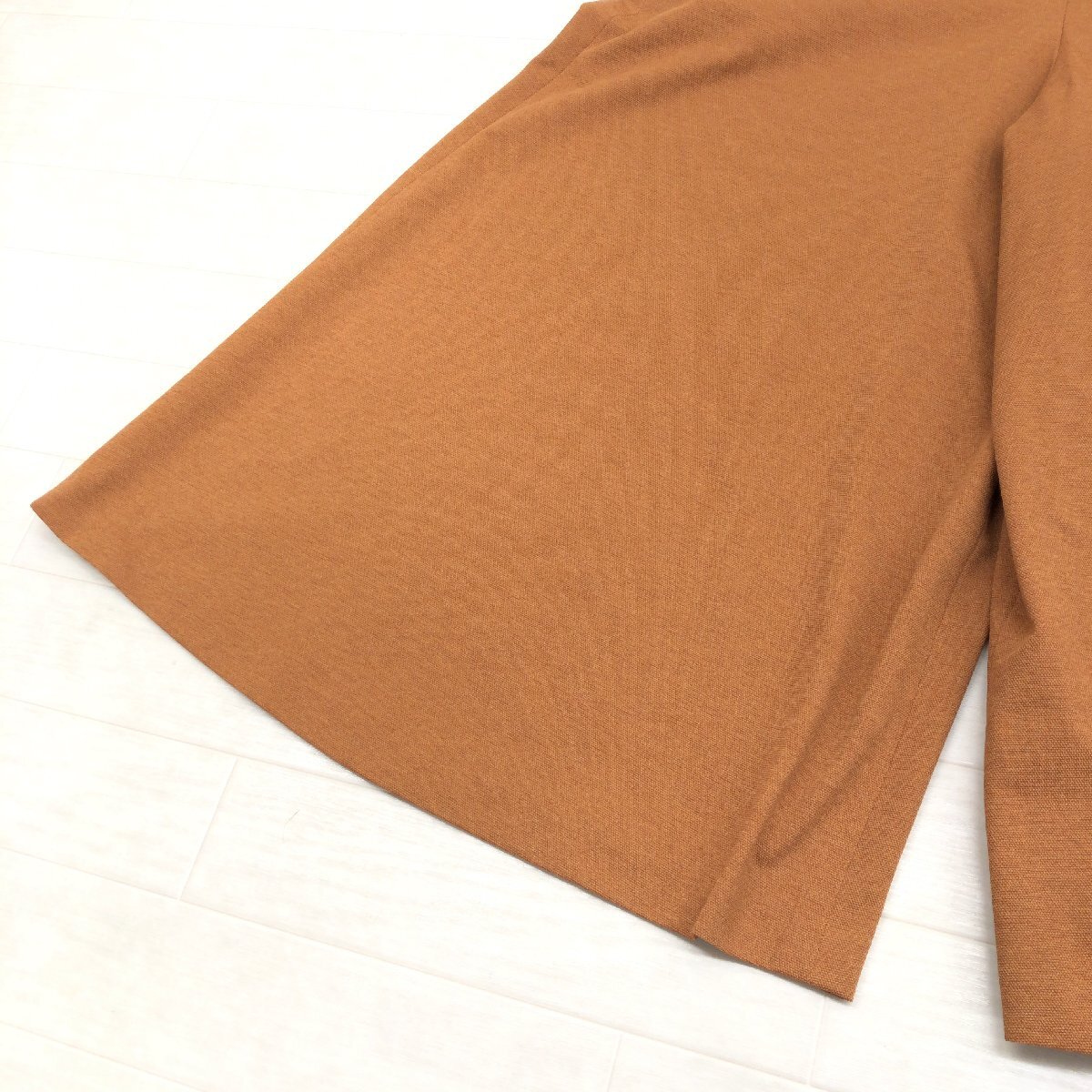 美品 yangany ヤンガニー 定価15,000円+税 ノルディスフラット フレアーパンツ 36 キャメル 日本製 ワイド ガウチョパンツ イージーパンツ_画像5