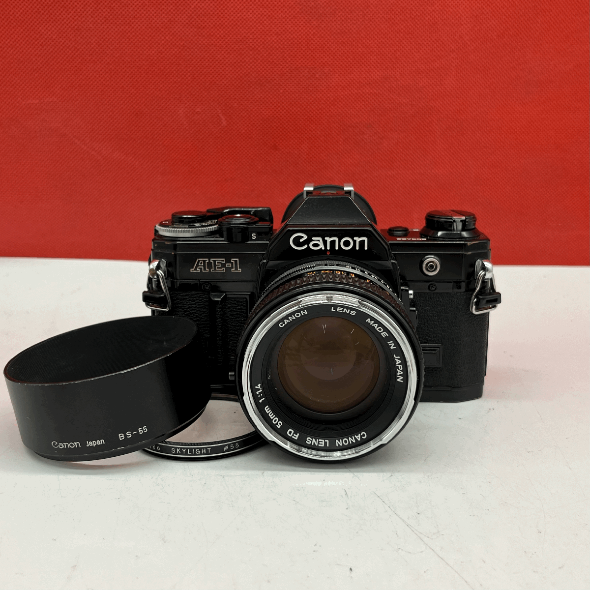 ☆02 Canon AE-1 FD 50mm F1.4 フィルムカメラ 一眼レフカメラ ボディ 凹み 〇レンズ レンズ 動(dòng)作確認(rèn)済 シャッター、露出計(jì)OK キャノン