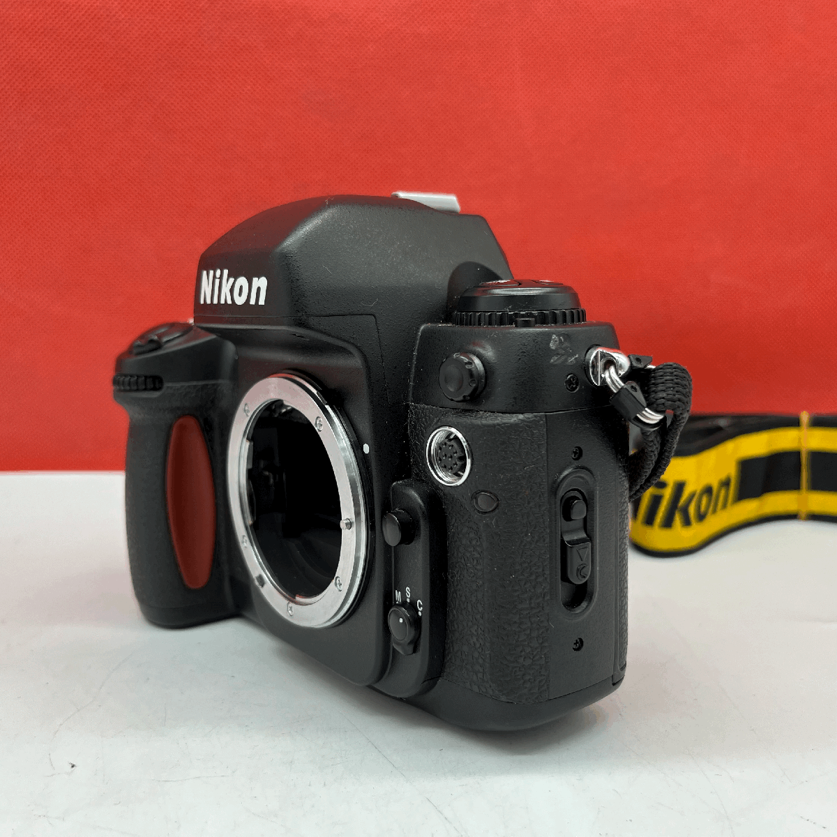 ☆12 Nikon F100 フィルムカメラ 一眼レフカメラ ボディ 動作
