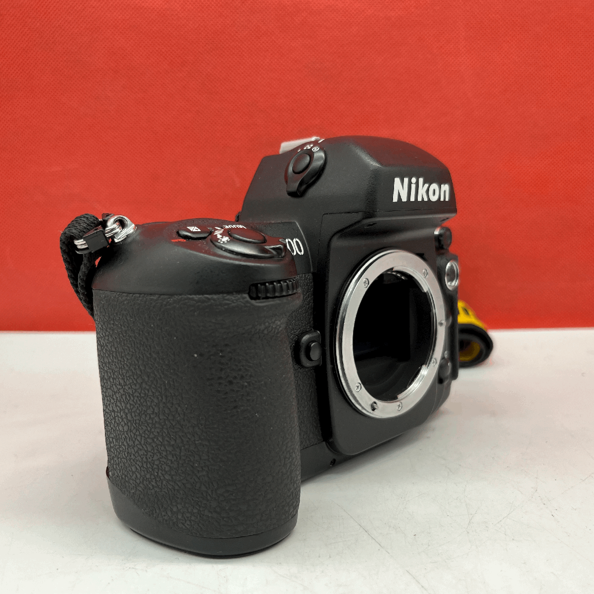 ☆12 Nikon F100 フィルムカメラ 一眼レフカメラ ボディ 動作