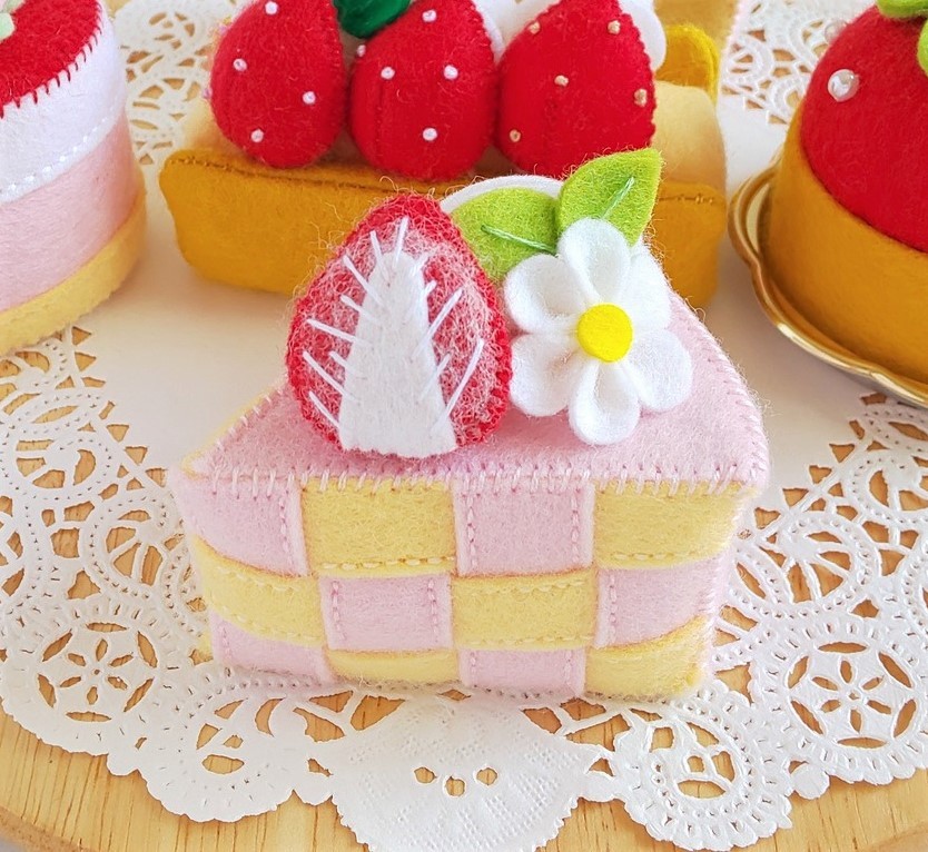 パンチくんの型紙屋さん?新いちごケーキセット?