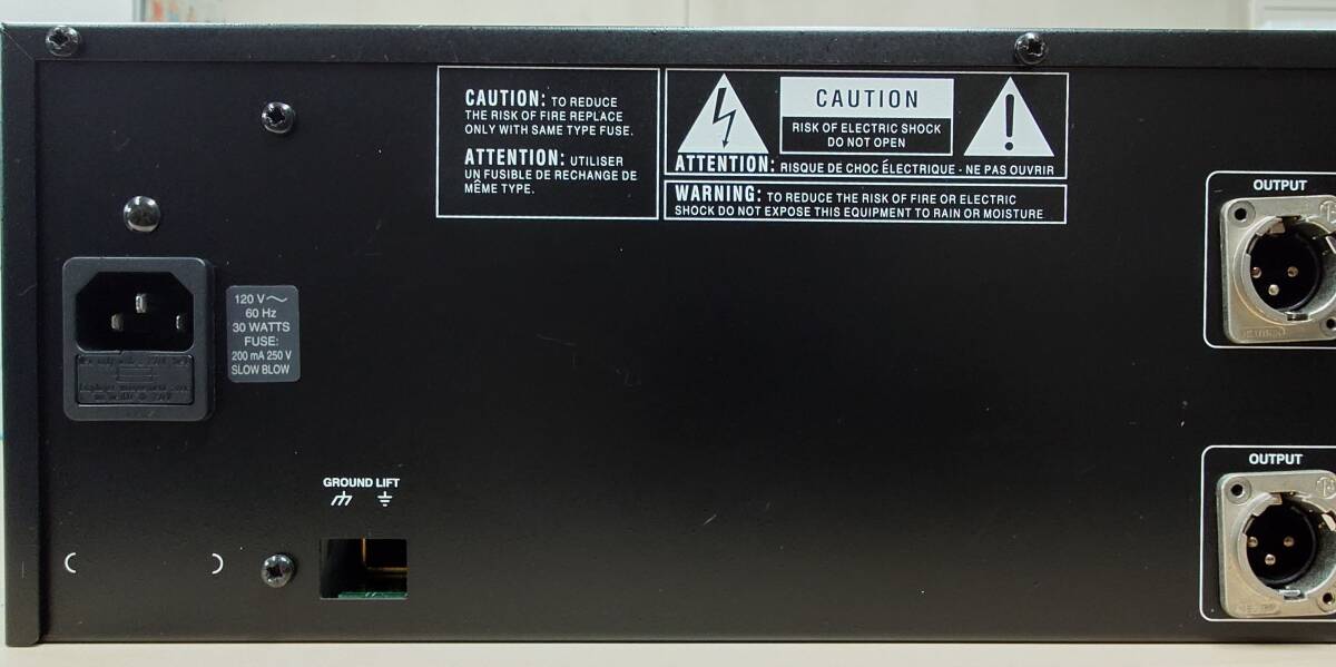 dbx 3231L グラフィックイコライザー GEQ 本體のみ 電源は入りません ※ジャンク扱い品 パーツ取りなどにお使いください