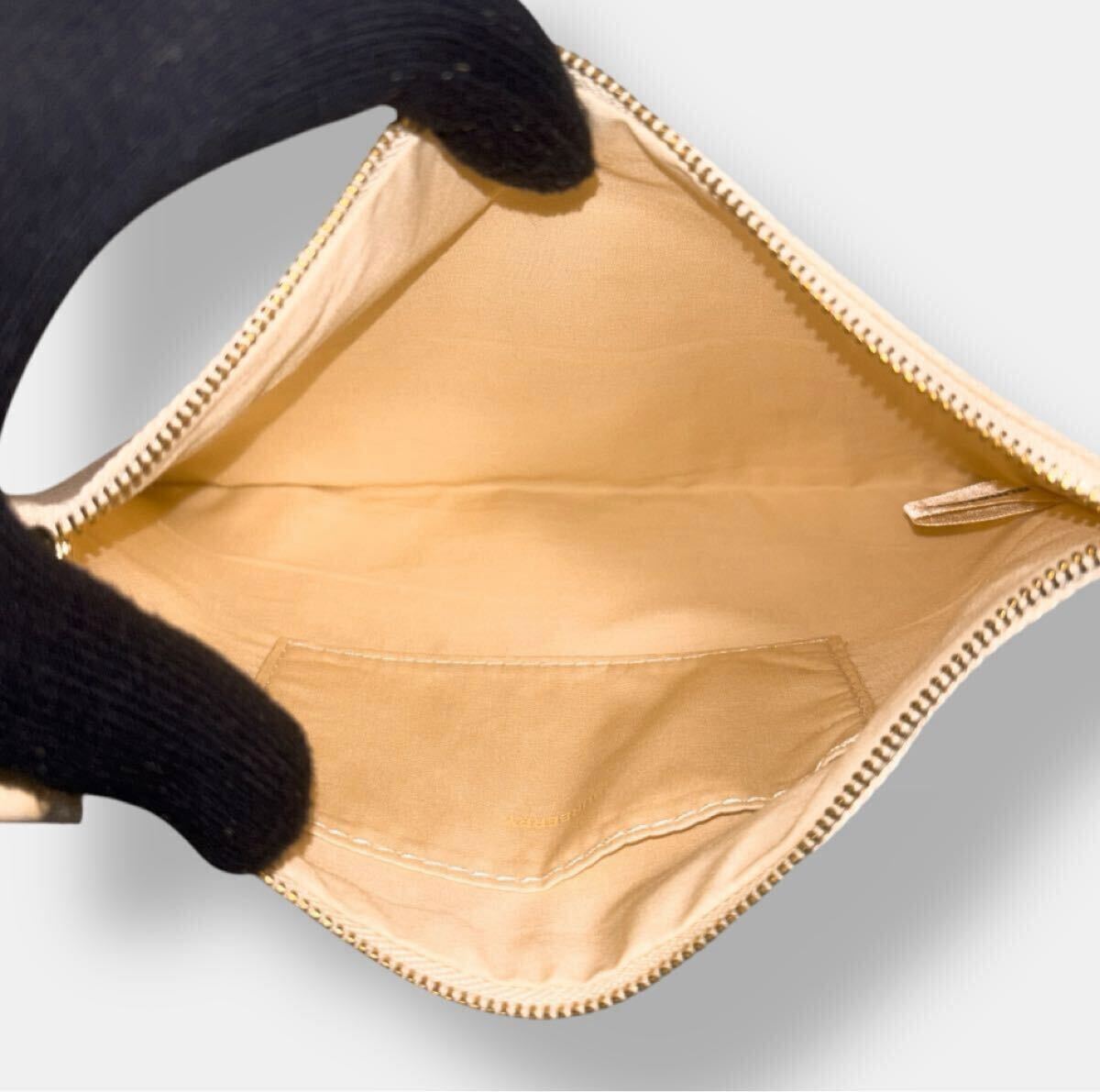 【未使用】BURBERRY バーバリー セカンドバッグ クラッチバッグ ベージュ 1円 新品未使用 BURBERRY バーバリー セカンドバッグ クラッチ