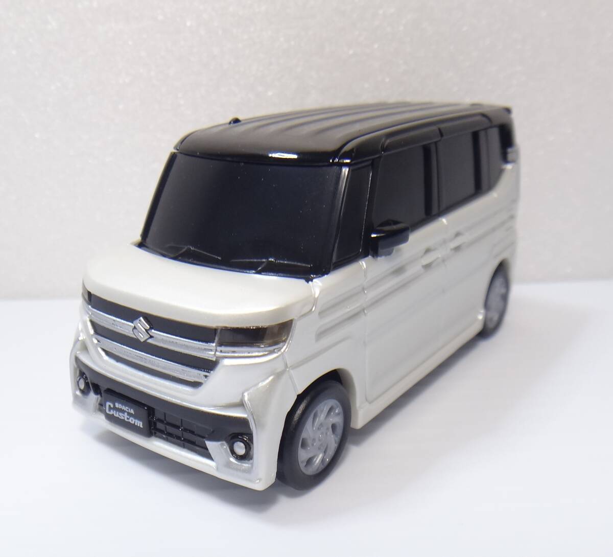 【2025A/W新作★送料無料】 美品 送料無料 スズキ ホワイトパール系 ツートン黒ルーフ ミニカー