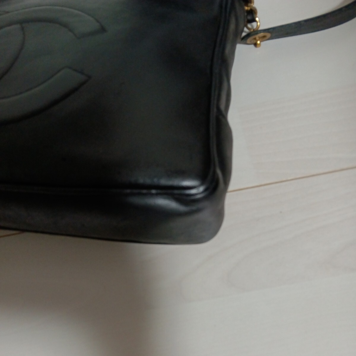 CHANEL シャネル ココマーク ブラック チェーンショルダーラムスキン