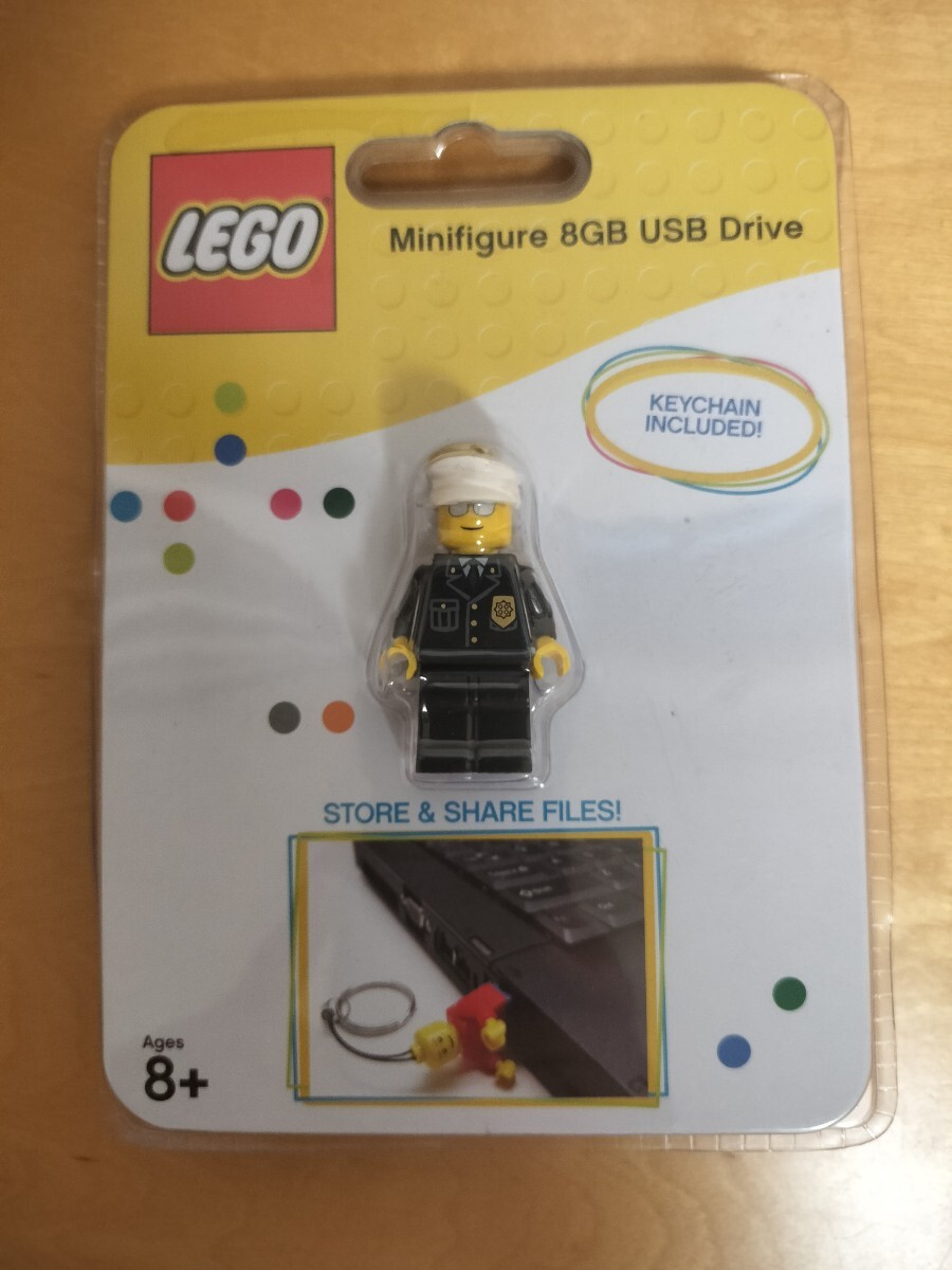 Amazon | レゴ 8GB USBフラッシュメモリードライブ ・ポリスマン