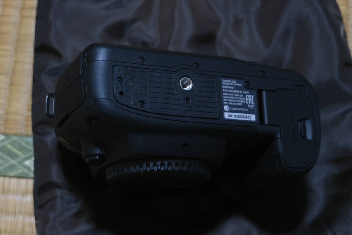  почти не использовался EOS 5D MarkⅣ Mark4