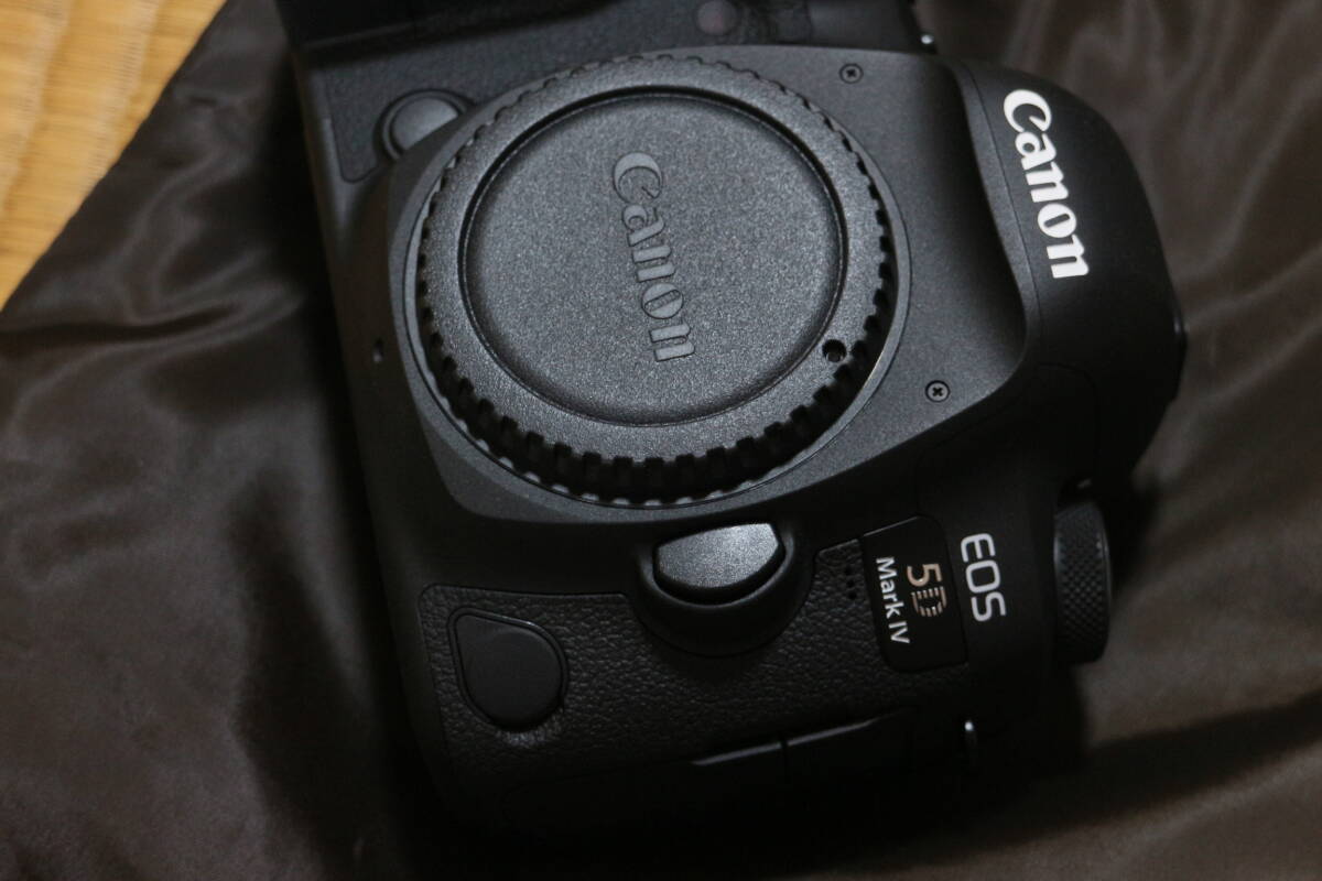  почти не использовался EOS 5D MarkⅣ Mark4