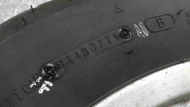マジェスティ250　SG03J-023xxx　の　フロントホイール　タイヤ *1749187823　中古