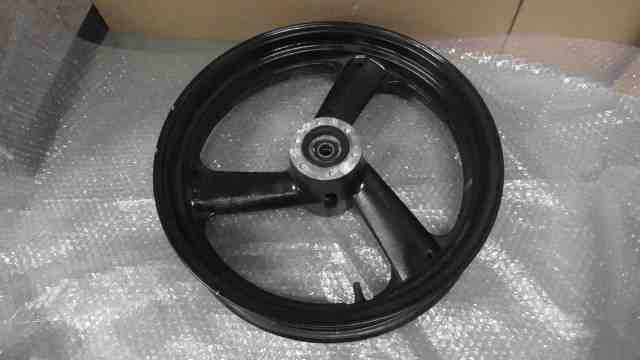 XJR1200　4KG-007xxx　の　フロントホイール *1749173125　中古