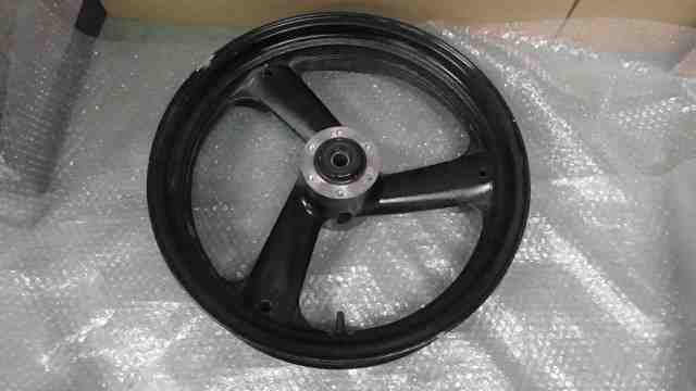 XJR1200　4KG-007xxx　の　フロントホイール *1749173125　中古