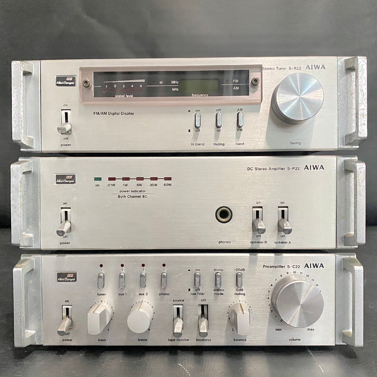 [ J ]8922 AIWA S-C22 предусилитель /S-P22 усилитель мощности /S-R22 FM/AM тюнер Aiwa 