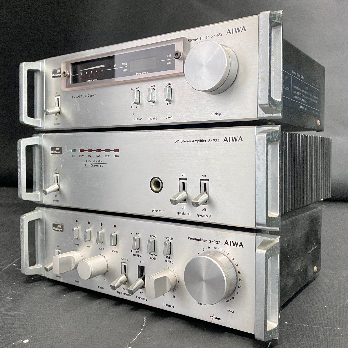 [ J ]8922 AIWA S-C22 предусилитель /S-P22 усилитель мощности /S-R22 FM/AM тюнер Aiwa 