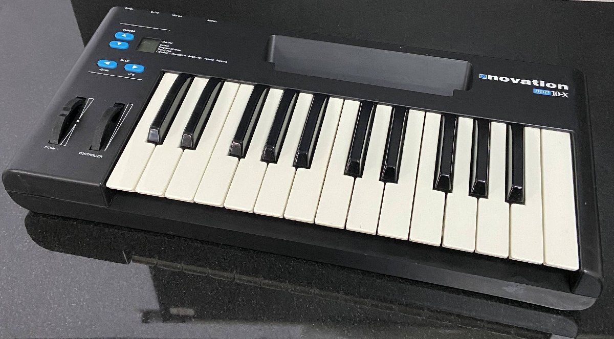 [ J ]3303 novation mm10-X MIDI клавиатура no беж .n
