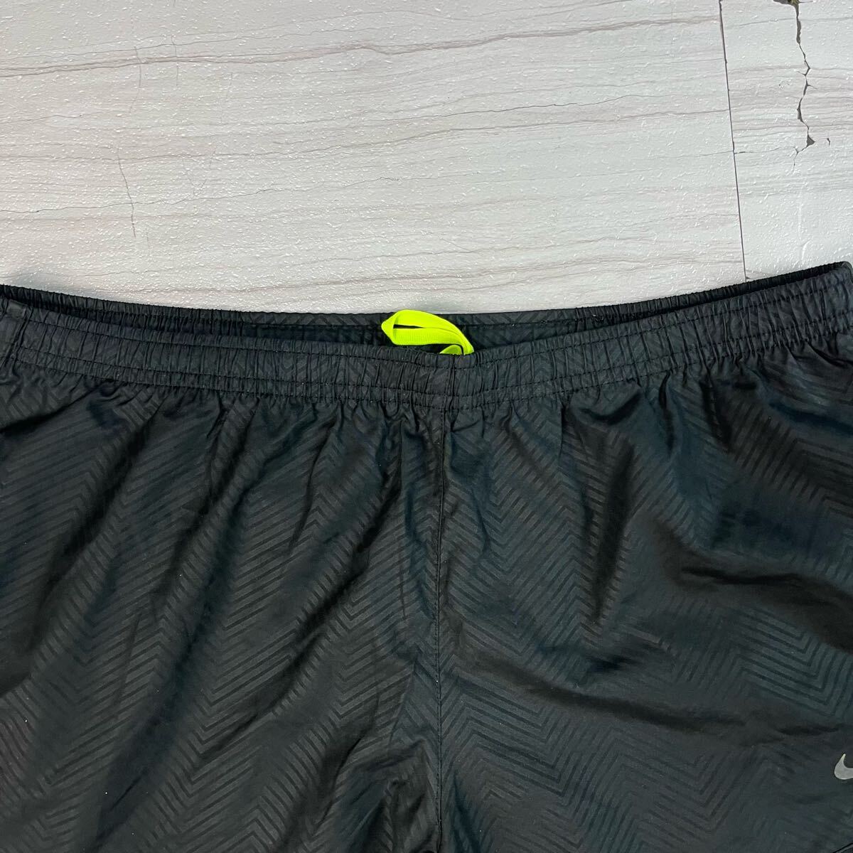 (TK-0619) NIKE ナイキ ショートパンツ ハーフパンツ ランニングショーツ スポーツウェア ブラック レディース L