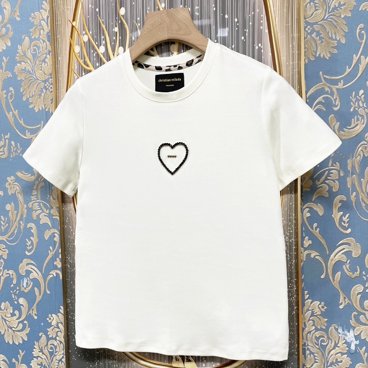 定価2萬★christian milada?ミラノ発?半袖Tシャツ★快適 薄手 滑らか ハート柄 かわいい 丸首 著痩せ トップス 夏 レディース S/34サイズ