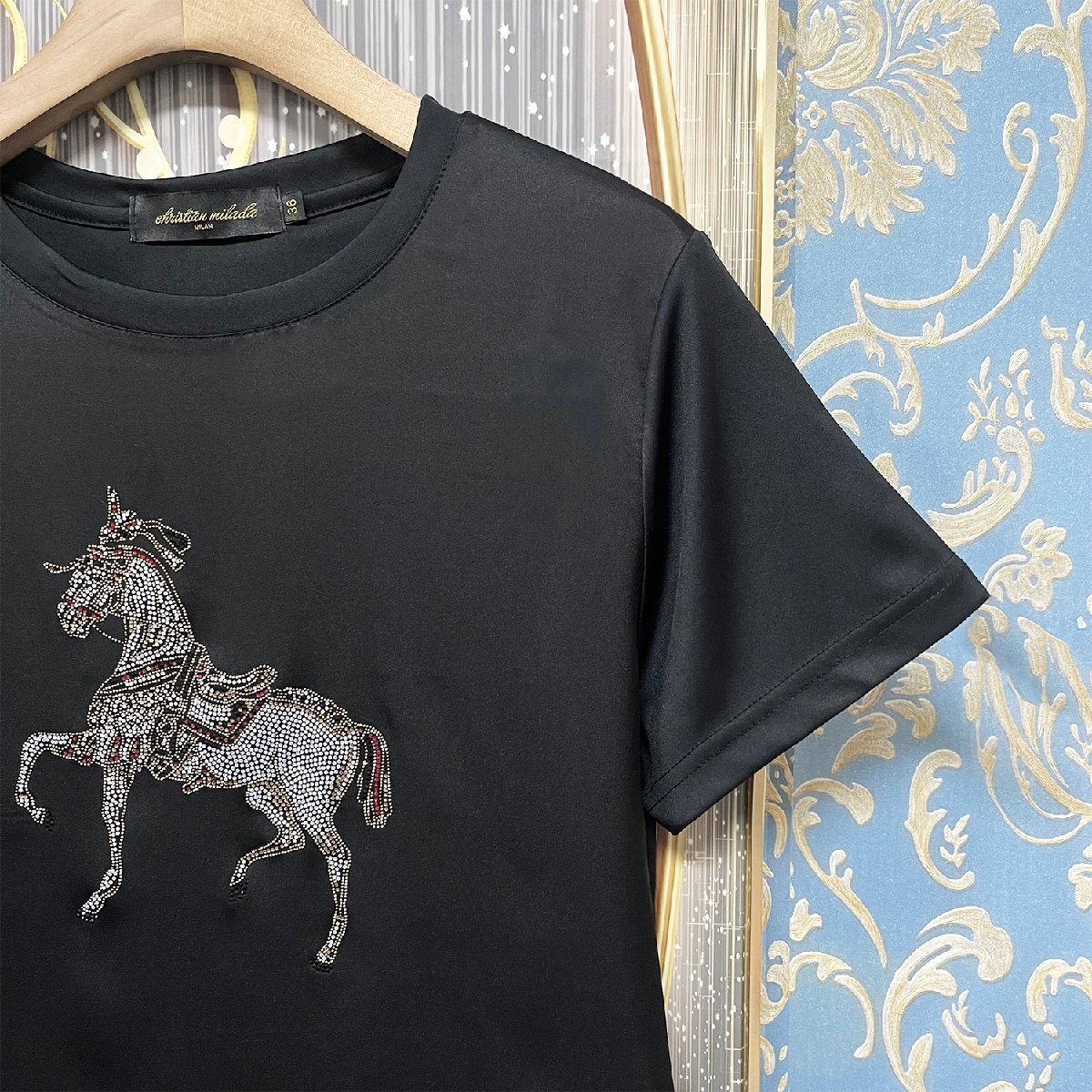 定価2萬★christian milada?ミラノ発?半袖Tシャツ★シルク混 柔らか 薄手 キラキラ ホース柄 ラインストーン 著痩せ レデイーズ M/36